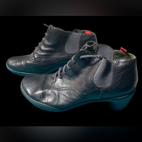 Soft black leather heeled ankle boots by Camper. Size 40-41. - Picture 7 of 9